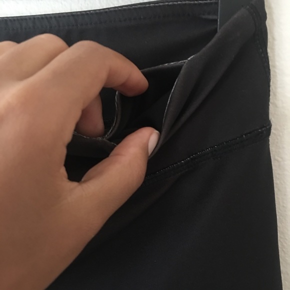 F21 Active Capri Pants, Black to white ombré - Picture 4 of 6